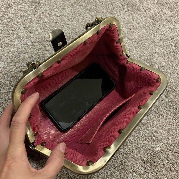 Handmade Genuine Embossed Leather Push Lock Clutch/Shoulder Bag/Crossbody - Picture 16 of 16